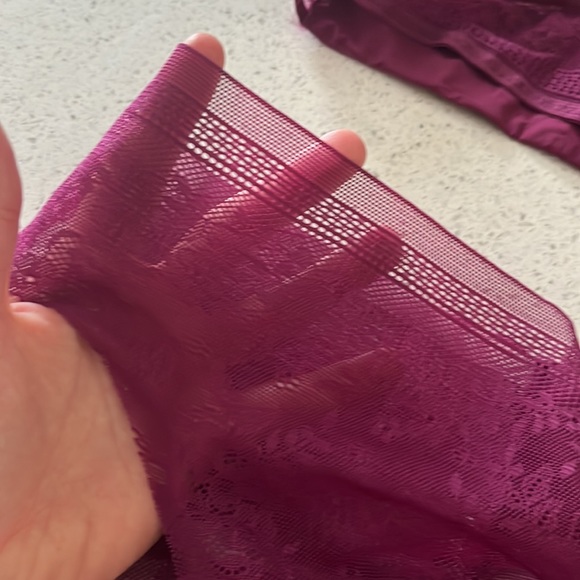 Purple lace cross back bra panty set - Picture 4 of 7